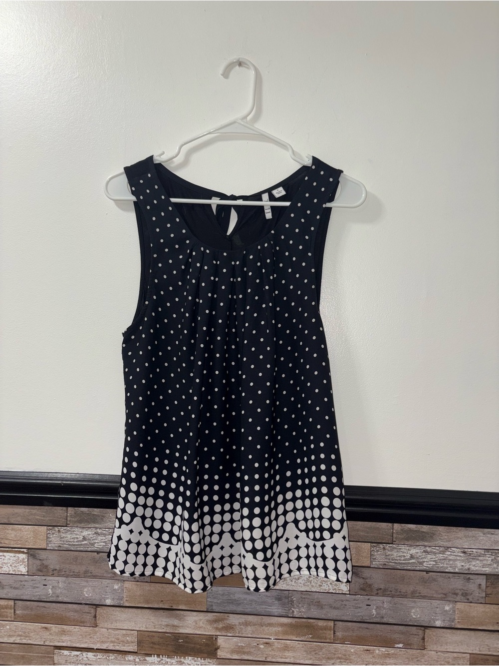 Elle Black Sleeveless Polka Dot Tank Top Size Small